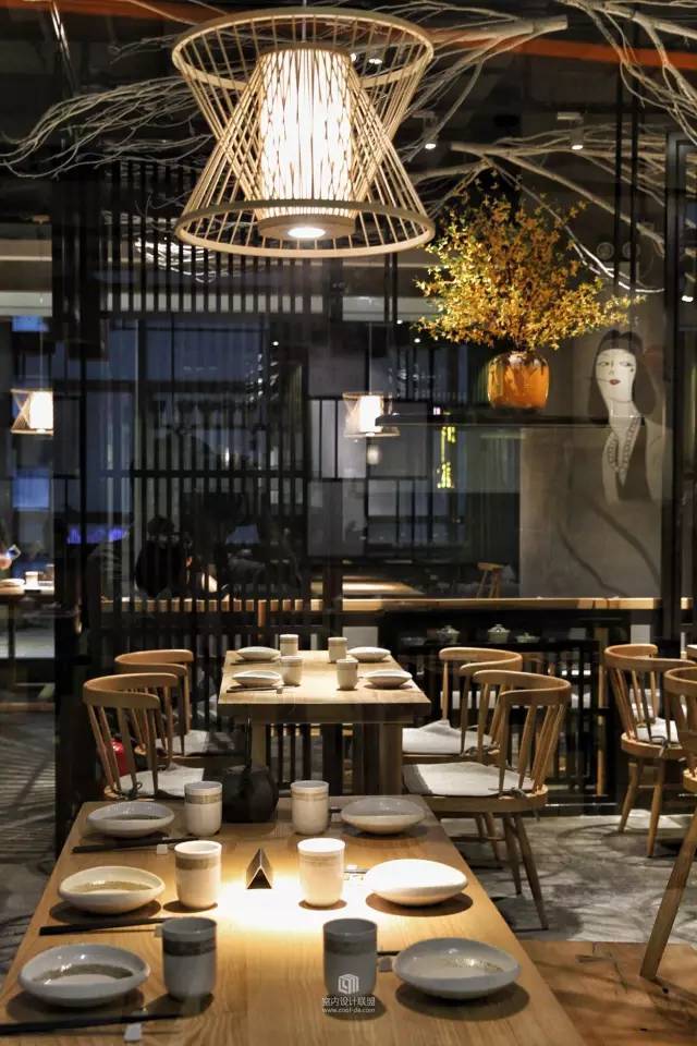 這餐廳設計裝修太贊了，一個月我重了十斤